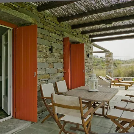 The Fiery Red House, Close To The Beach In The Area Of Otzia On The Island Of Kea Σπίτι διακοπών Ioulis